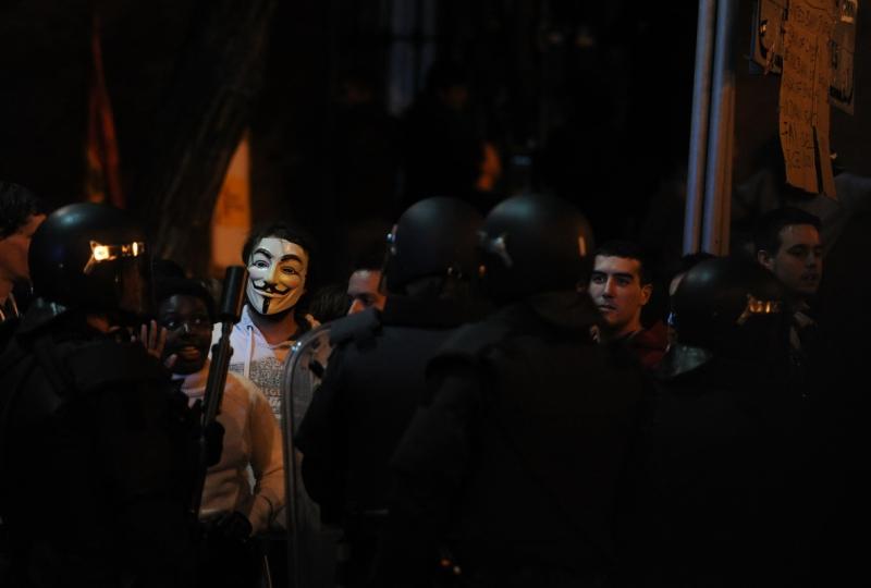 Proteste deosebit de violente la Madrid în timpul nopţii dintre 25-26 septembrie 2012 18132133