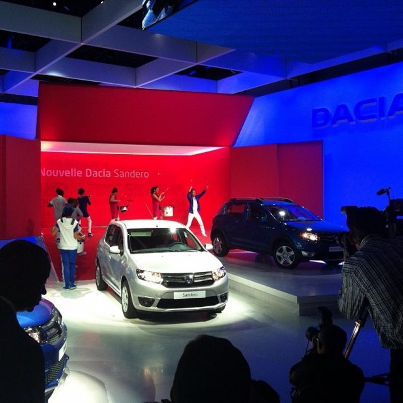 Salonul Auto de la Paris 2012 - Prima zi în imagini 18205308