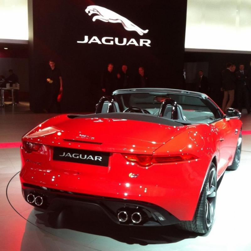 Salonul Auto de la Paris 2012 - Prima zi în imagini 18205309