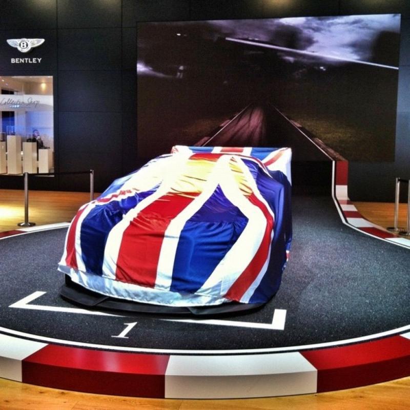 Salonul Auto de la Paris 2012 - Prima zi în imagini 18205321