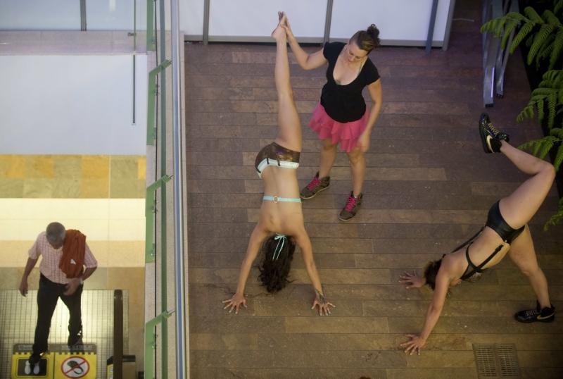 Competiţia Miss Pole Dance Colombia 2012 18252404