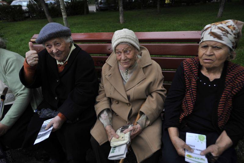 Pensionarii îi cer premierului indexarea pensiilor