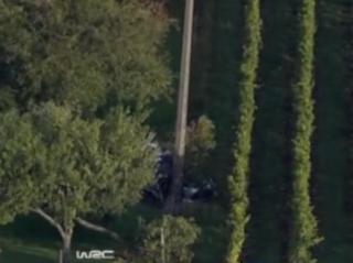Accident spectaculos în Raliul Franţei. Solberg a intrat în vie şi a doborât un stâlp (VIDEO)