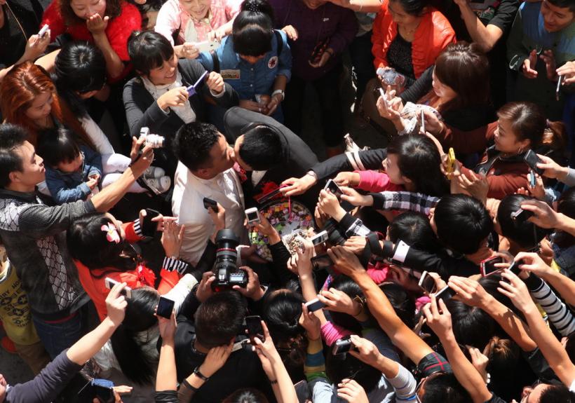 10 OCTOMBRIE 2012. IMAGINILE ZILEI 18275079