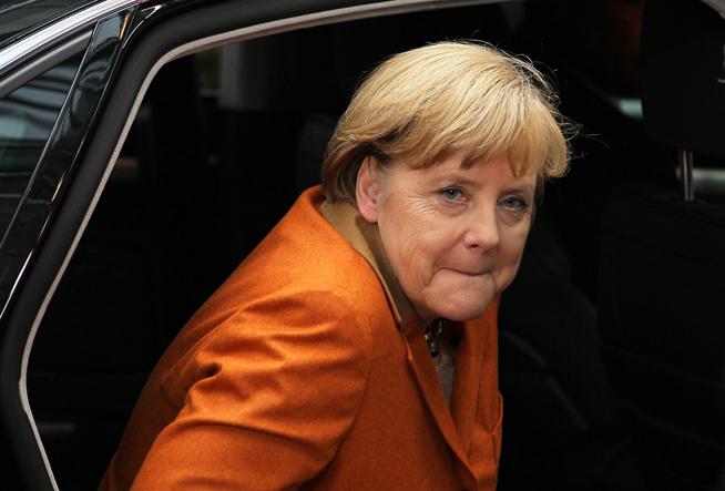 Merkel va cere în Consiliul Europei drept de veto asupra bugetelor statelor membre UE