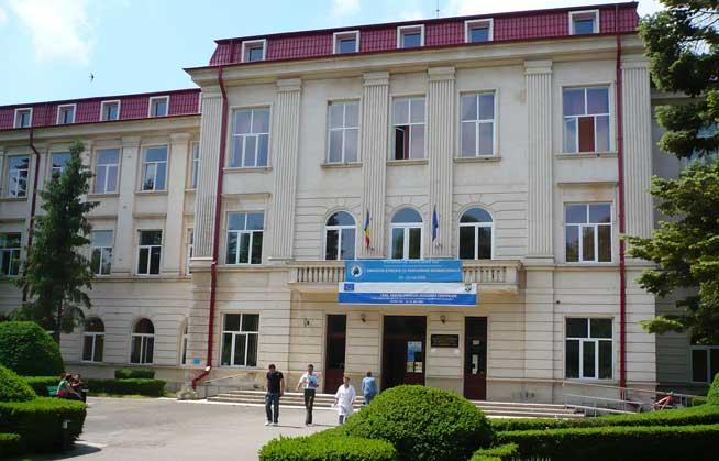 Universitatea Agronomică din Iaşi îşi sărbătoreşte centenarul alături de ministrul Educaţiei, Ecaterina Andronescu