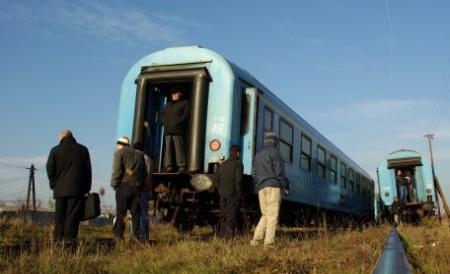 CFR. Călătorii prinşi fără bilet în tren ar putea face muncă în folosul comunităţii
