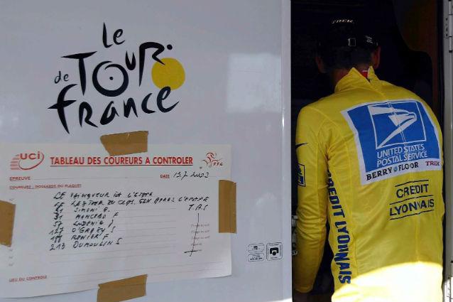 &quot;Lance Armstrong nu are loc în ciclism&quot;! Rutierul texan a pierdut toate cele şapte titluri din Turul Franţei