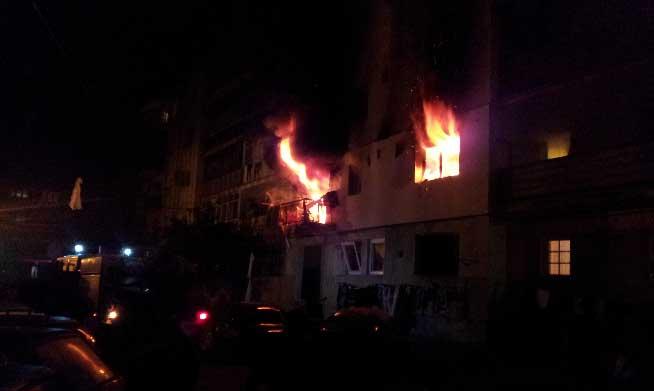 Explozie urmată de incendiu la Targu-Cărbuneşti