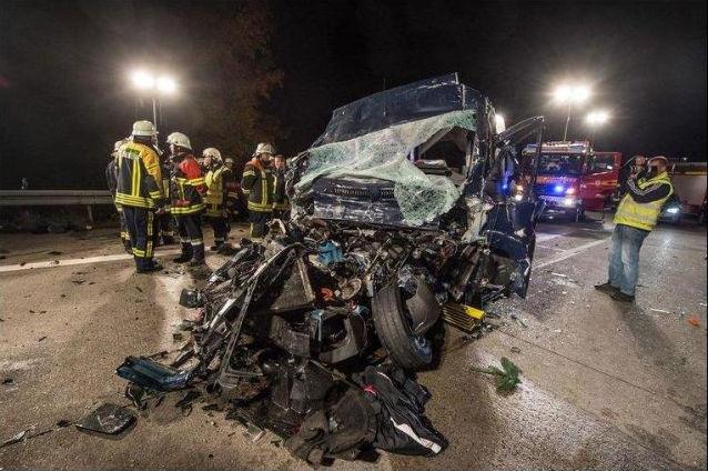 Trei români au murit într-un accident groaznic pe A3 în Germania