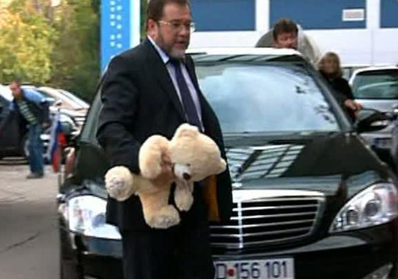 Ambasadorul Rusiei, în vizită la studenta accidentată de diplomatul rus. Medici: Tânăra este confuză, dar poate răspunde la întrebări 