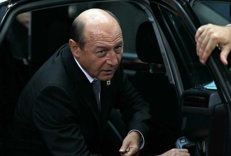 Preşedintele Băsescu îşi sărbătoreşte mâine ziua de naştere. Vezi unde şi cu cine