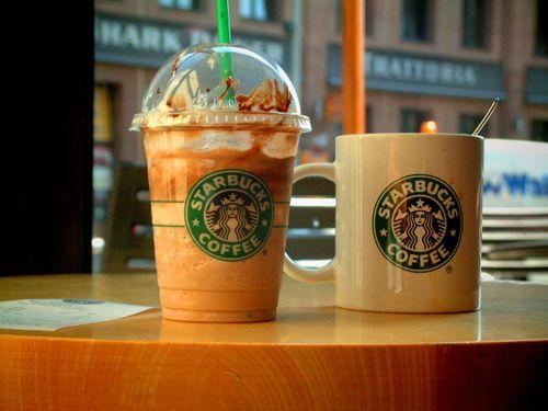 Reteta evaziunii Starbucks: import prin Elvetia, prajire la Amsterdam, vanzare la Londra