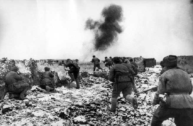 VIDEO. Detalii neştiute despre ORORILE Bătăliei de la Stalingrad, una din cele mai SÂNGEROASE lupte din istorie