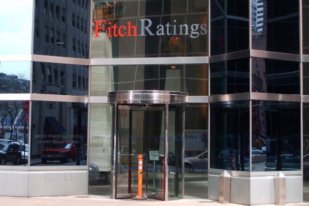 Fitch nu-l lasă pe Obama să savureze succesul: ratingul SUA va fi retrogradat dacă nu evită prăpastia fiscală