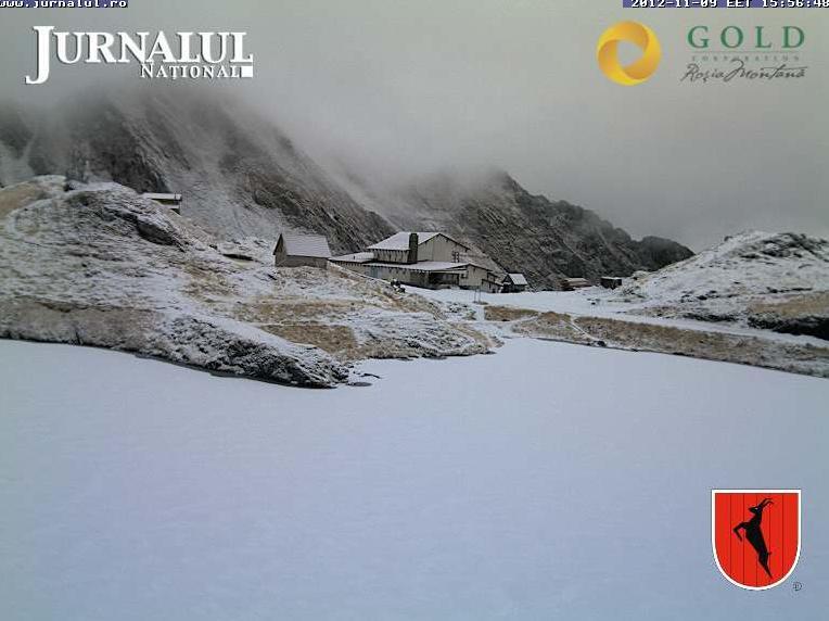 Imagini de poveste de la munte. A nins la Bâlea Lac! LIVE, numai pe webcam Jurnalul.ro