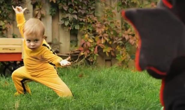 Bebeluşul kung-fu face senzaţie pe Internet. Clipul a strâns peste 17 milioane de vizualizări (VIDEO)