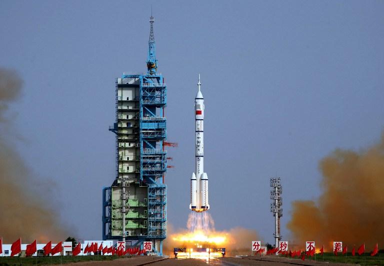 China va trimite următorul echipaj uman în spaţiu în iunie 2013