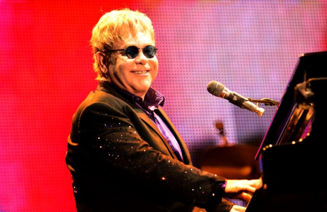 Sir Elton John va deveni din nou tată