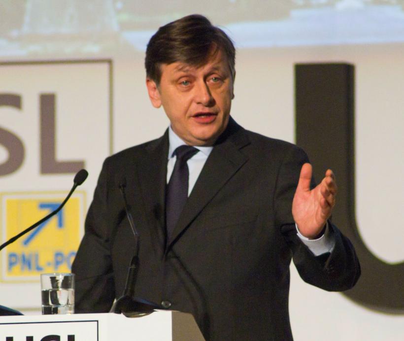 Antonescu:Traducerea declaraţiei lui Băsescu privind premierul arată că va face acest lucru după bunul plac