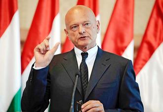 Preşedintele Asociaţiei băncilor din Ungaria a demisionat în semn de protest faţă de noile taxe