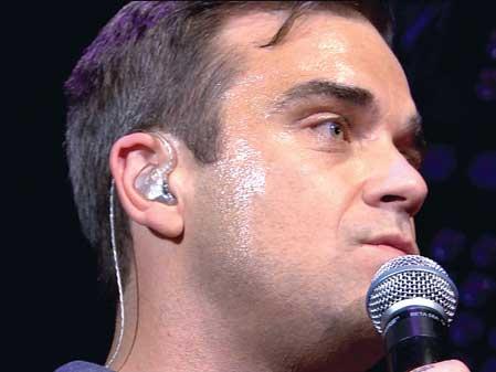 Robbie Williams. După 11 ani, din nou pe locul 1 în topurile din Marea Britanie