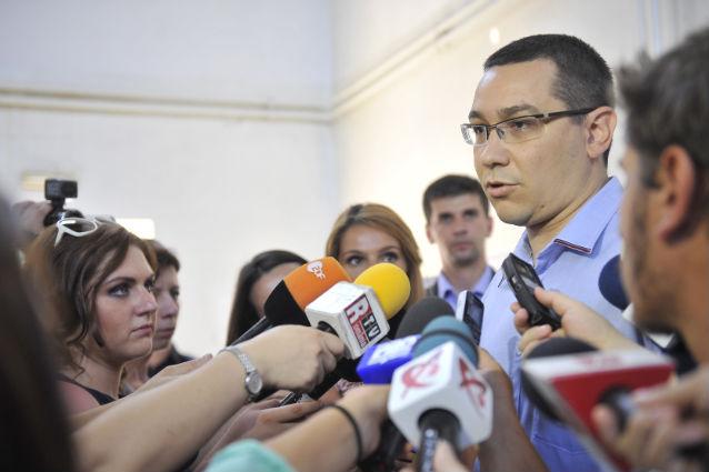 Victor Ponta: &quot;Guvernul îl sprijină pe şeful statului să nu cedeze&quot;