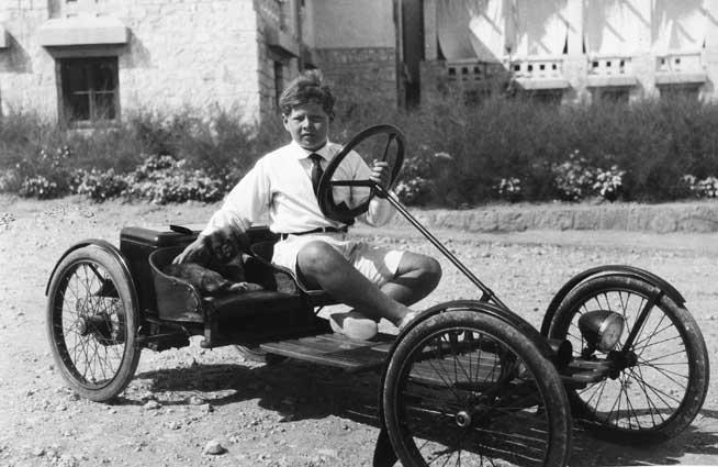 Maşinile, pasiunea Regelui 18434709