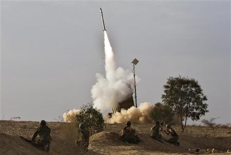 Sistemul israelian de protecție anti-rachetă a interceptat doar una din trei rachete Hamas. Atacurile reciproce au continuat în cursul nopții