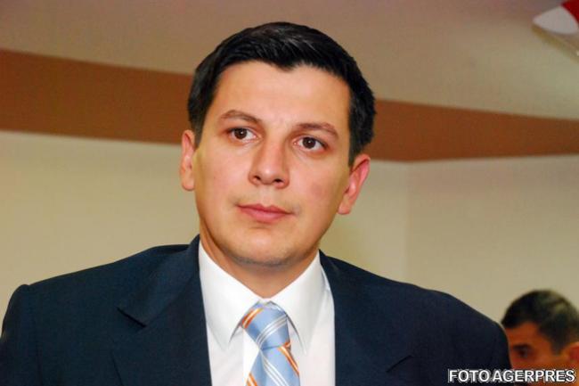 Pedelistul Alin Trăşculescu şi-a anunţat demisia din Parlament - LIVE text