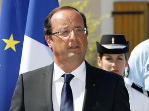 Ponta a discutat cu Hollande despre bugetul UE. Socialiştii vor respinge tăierea fondurilor  europene