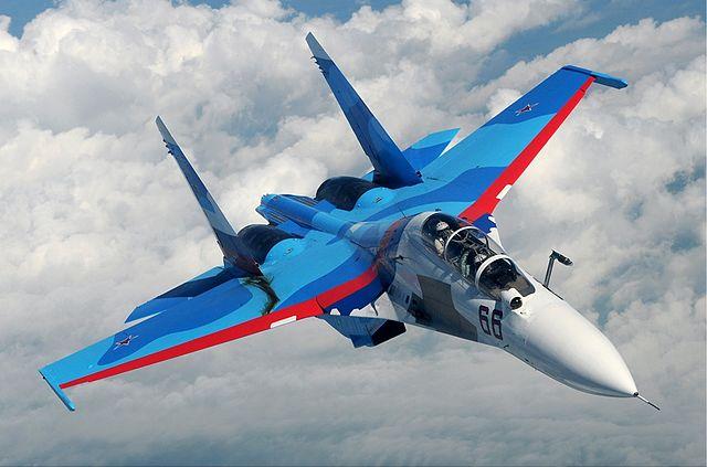 Rusia : Aviatia militara a primit noul avion de lupta SU-30SM