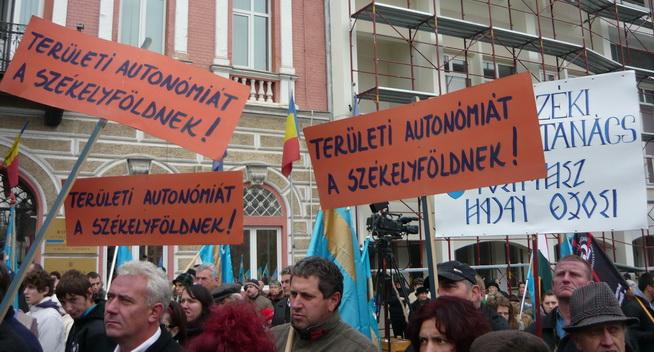 Mesaj la mitingul pentru autonomia Ţinutului Secuiesc de la Sfântu Gheorghe: "La revedere, România" 18435655