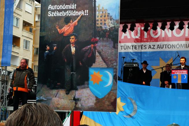 Mesaj la mitingul pentru autonomia Ţinutului Secuiesc de la Sfântu Gheorghe: "La revedere, România" 18435665