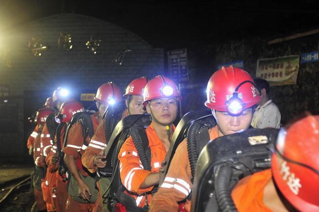 Tragedie în China: o explozie într-o mină de cărbuni a provocat cel puţin 18 morţi