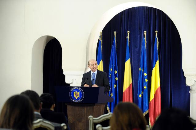Băsescu revine la tupeul din iarnă: Antonescu a căzut pe spate și a adormit, Ponta minte ca Ceaușescu