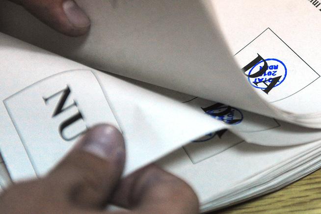 Bilanţ la jumătatea campaniei electorale: doar 37% dintre români ştiu cu cine vor vota