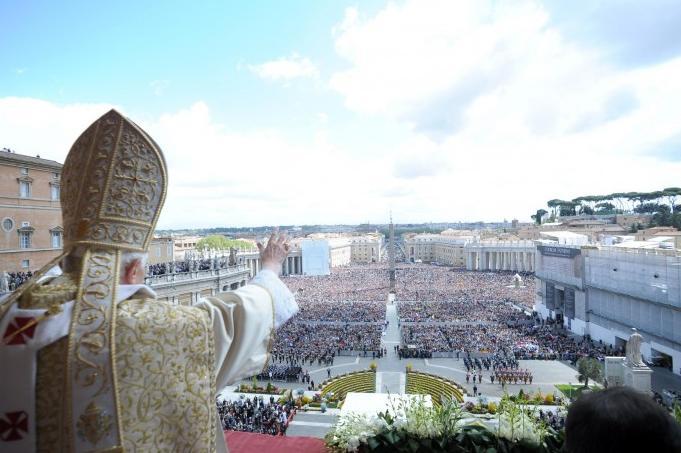 Papa se alătură Twitter. Ce intenţionează să posteze Suveranul Pontif pe reţeaua de socializare