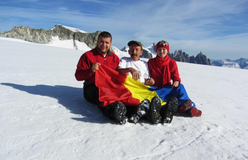 Cu tricolorul românesc pe Jungfrau