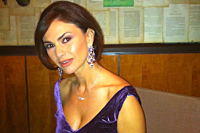 GALERIE FOTO Uite ce bine arata Ramona Badescu la 44 de ani! De ziua ei vedeta a avut parte de o escapada romantica la Paris!