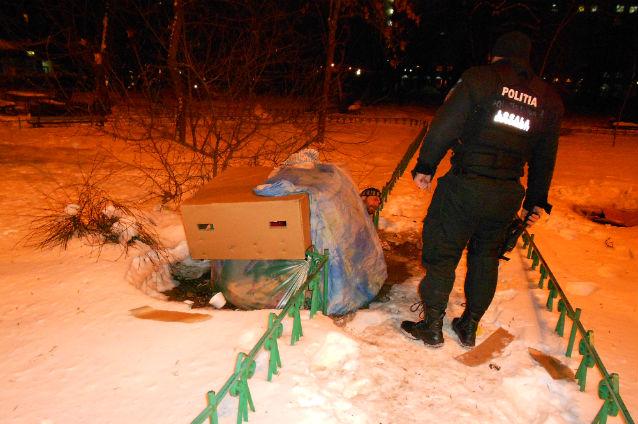 Poliția Locală a salvat de la îngheț 20 de oameni ai străzii, în ultimele 48 de ore