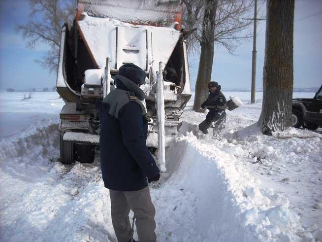 Au înfruntat frontierele nămeţilor. 92 de copii salvaţi din zăpadă de poliţiştii de frontieră în estul ţării