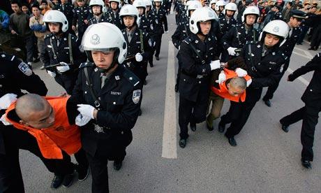 Autorităţile din China arestează orice persoana care răspândeste zvonuri despre Apocalipsă