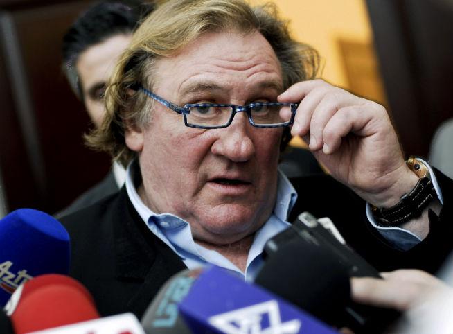 Gerard Depardieu renunţă la paşaportul francez pentru că a fost jignit de premierul Jean-Marc Ayrault