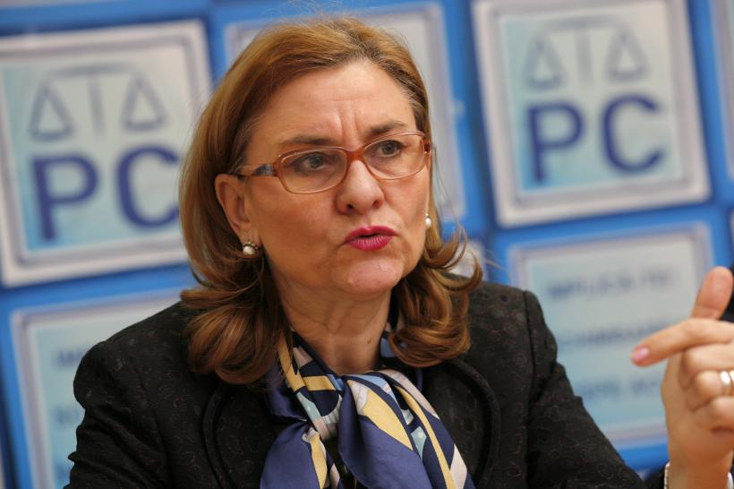 Frunza Elenie Udrea - luată la control de noul ministru al Turismului 