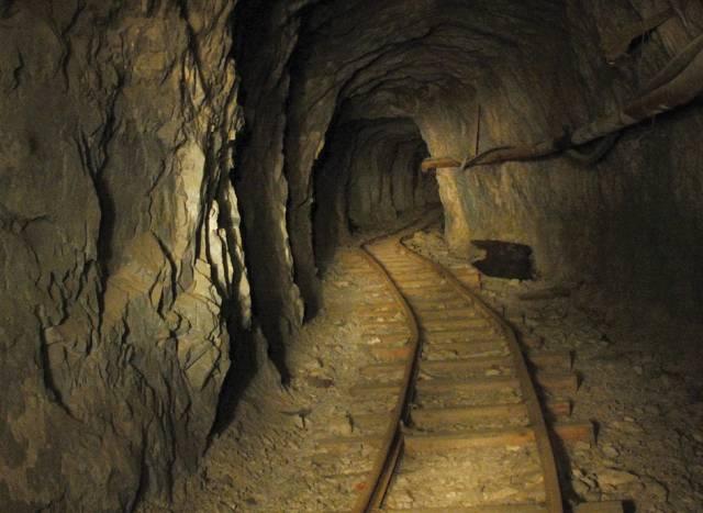 GROZAVIE! Cinci morti intr-o mina din Baia Mare. Singurul supravietuitor spune ca si-a vazut prietenii murind