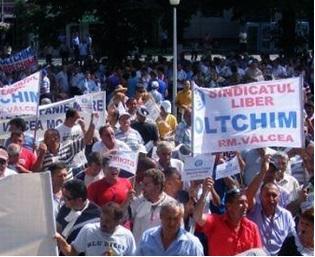 Guvernul anulează ajutoarele sociale pentru angajaţii Oltchim
