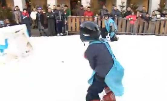 Bătaie cu bulgări de zăpadă, un sport de echipă (VIDEO)