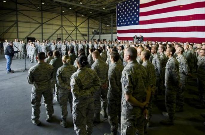 La baza aeriană NATO de la Incirlik au ajuns militari şi echipamente americane