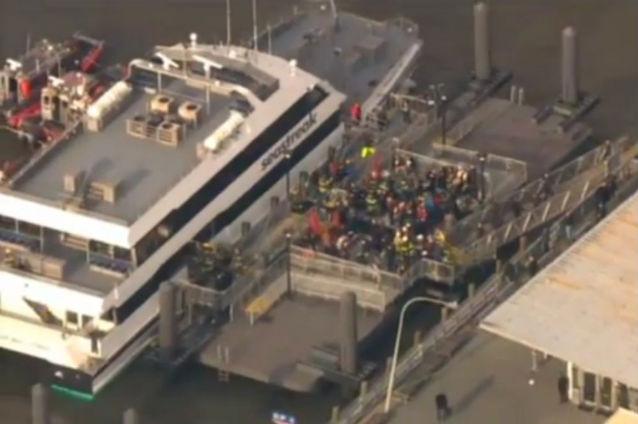 Un feribot s-a izbit de un doc din New York. 57 de răniţi, dintre care doi în stare gravă